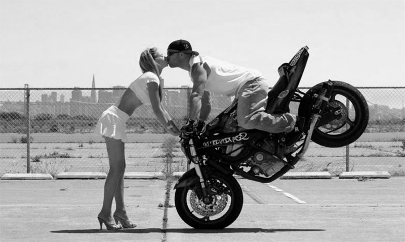 Rencontre femme qui aime la moto
